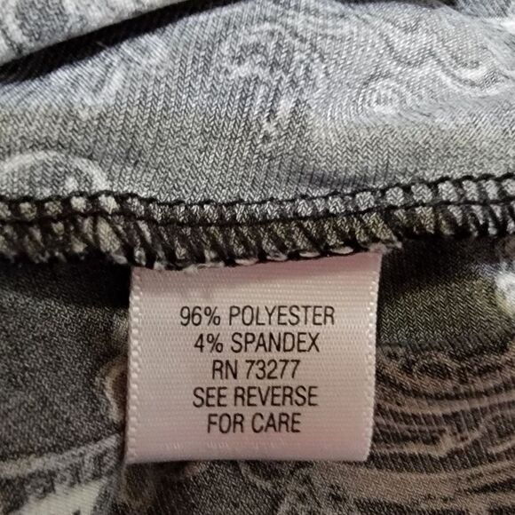 #159 Apt 9 Black with white floral Top Size:1x - Picture 8 of 8